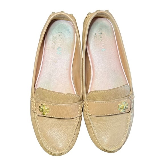 Tory Burch Shoes - Tory Burch Tan Leather Logo Driving Loafers | Size 8.5M | Gold Hardware